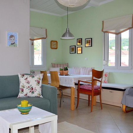 Family And Relaxing House In A Village Rodotopi المظهر الخارجي الصورة